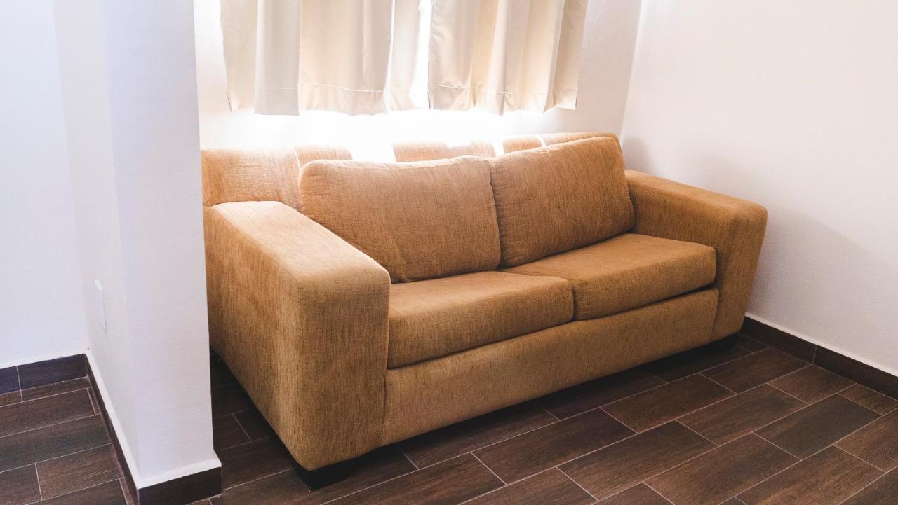 Hotel La Lola &