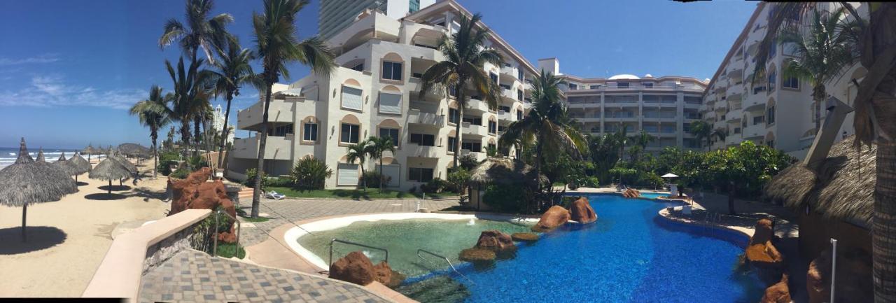 Costa Bonita Resort