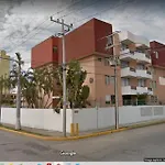 Departamento Comodo, A Media Cuadra De La Playa.