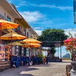 Departamento a Pie de Playa a Unos Pasos de Malecón - H2