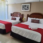 Zona Dorada Suites