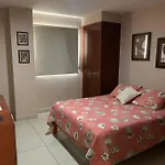Condominio C/ Alberca Y Vista A Marina Mazatlan