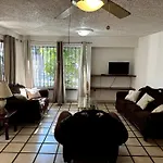 Casa Enfrente Del Mar Y Malecon!