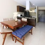 Departamento Con Terraza Privada Y Alberca A 1 Cuadra Del Malecon - Flamingo 102