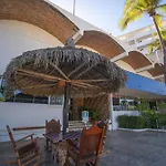 La Marina Tenis A Beachside 1 Bedroom