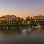 A 2 Min De La Playa , Vista Al Canal By G P S Rentas