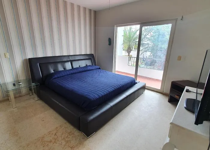 Cerritos Resort Tomini 97A