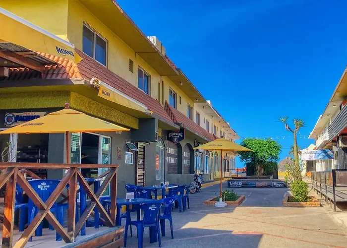 Departamento a Pie de Playa a Unos Pasos de Malecón - H2