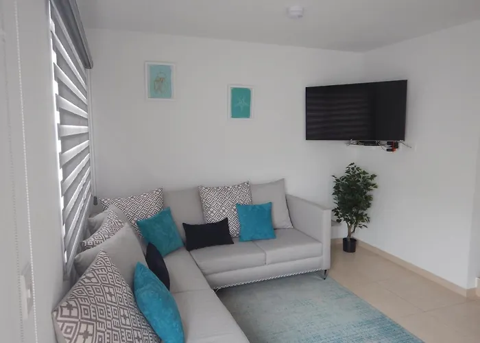 Casa nueva en Palmilla zona Cerritos cercana a playa