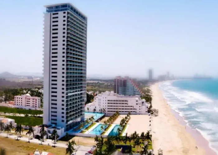 Beautiful 3 Bedroom, Fully Furnished, On The Beach