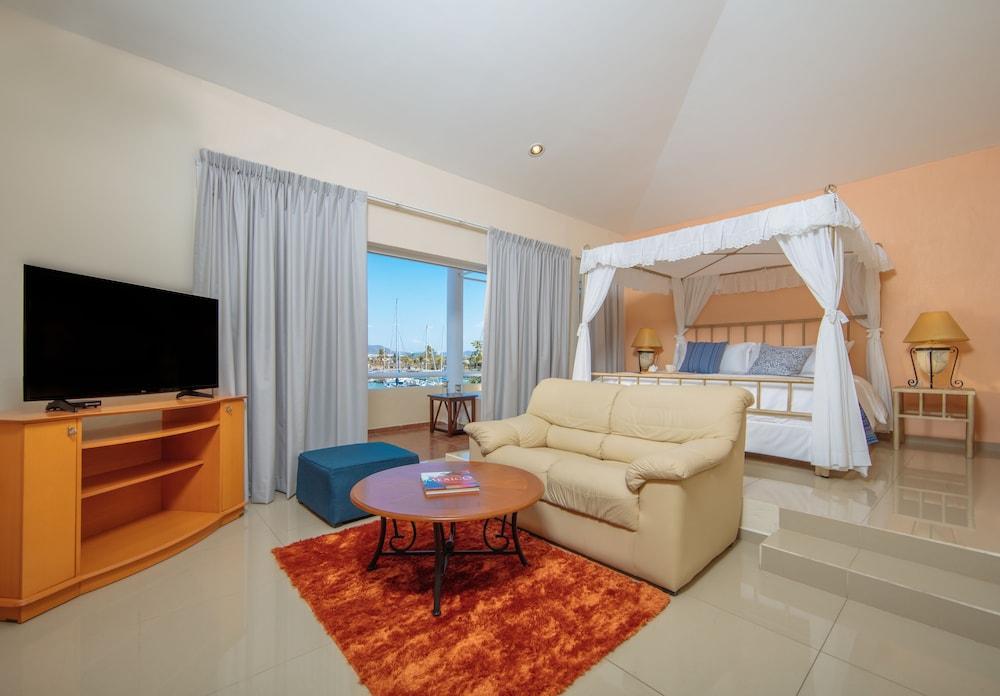 Hotel Isla Club