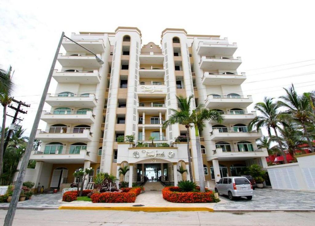Ocean Front- Marina View- Tiara Sands Resort, Sleeps 4 Apartamento