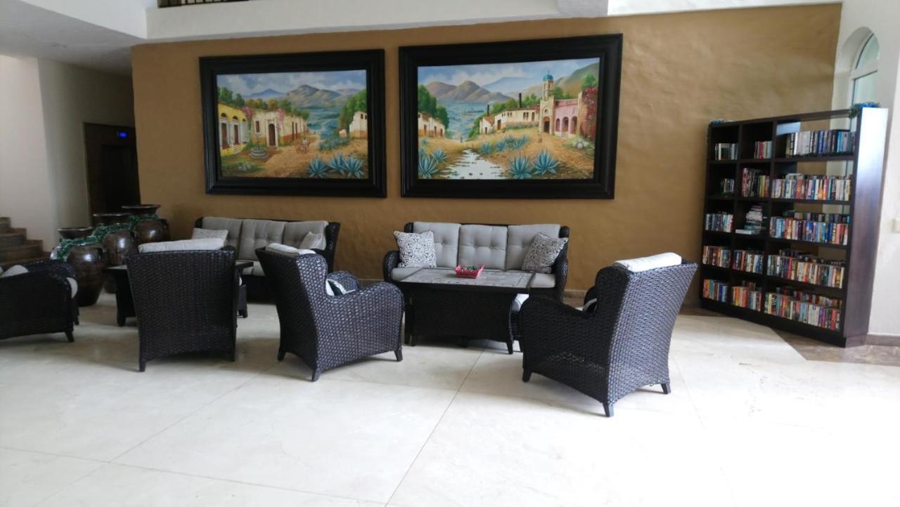 Ocean Front- Marina View- Tiara Sands Resort, Sleeps 4 *