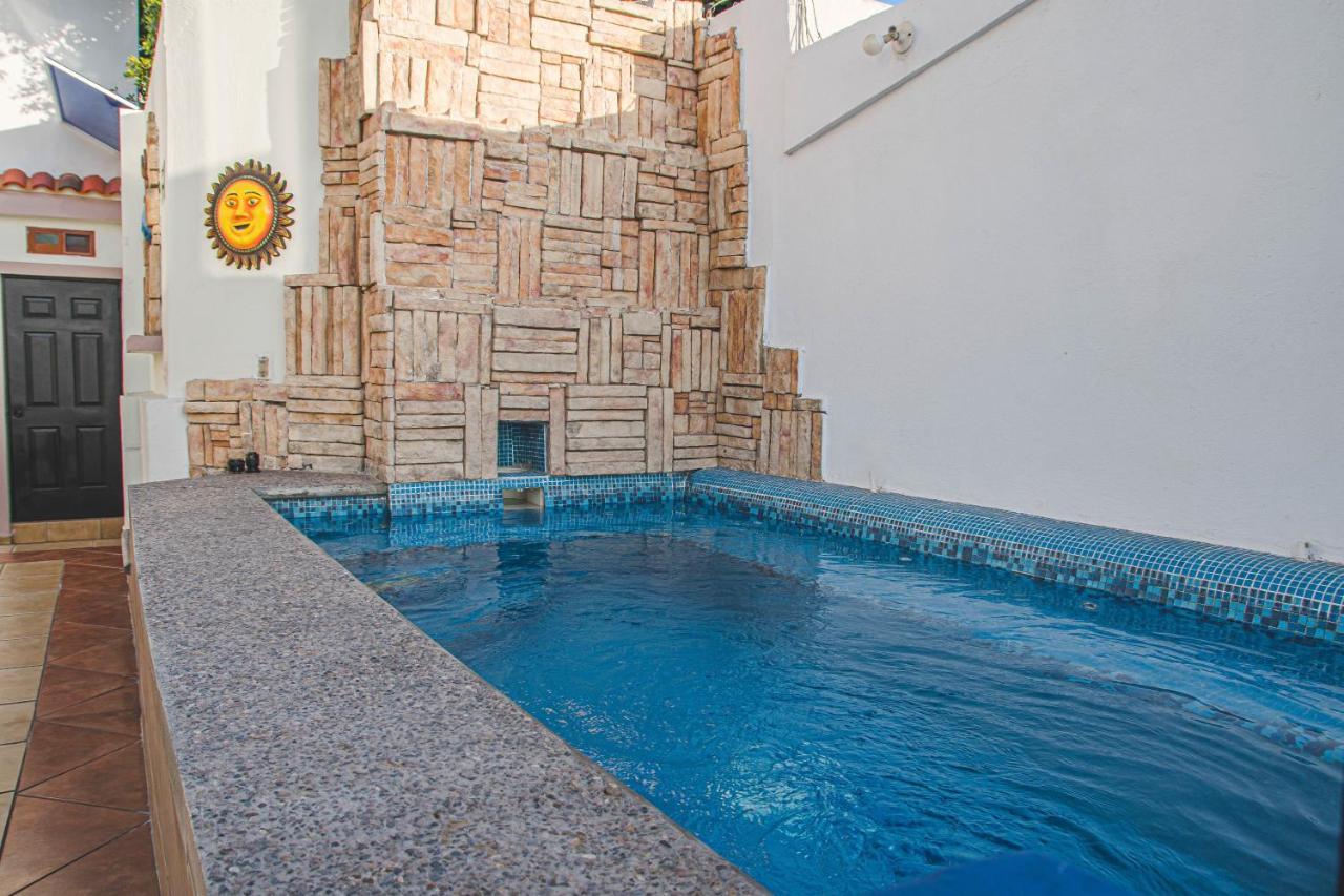 Guest house Departamentos Claussen *