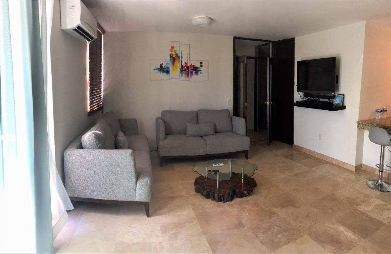 Departamento Comodo, A Media Cuadra De La Playa. * Mazatlan