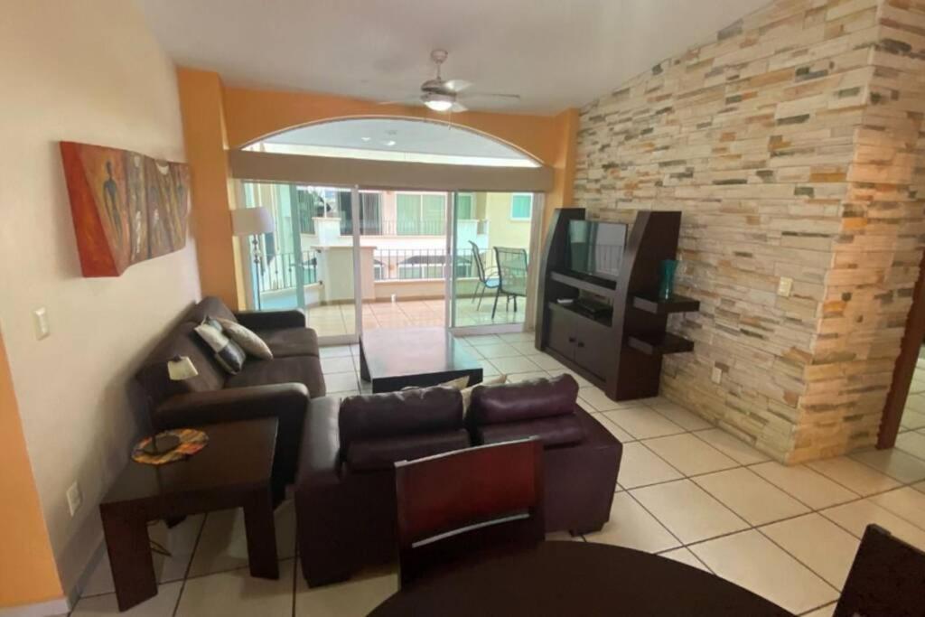 Tiara Sands 503 A Pie De Playa! Apartamento
