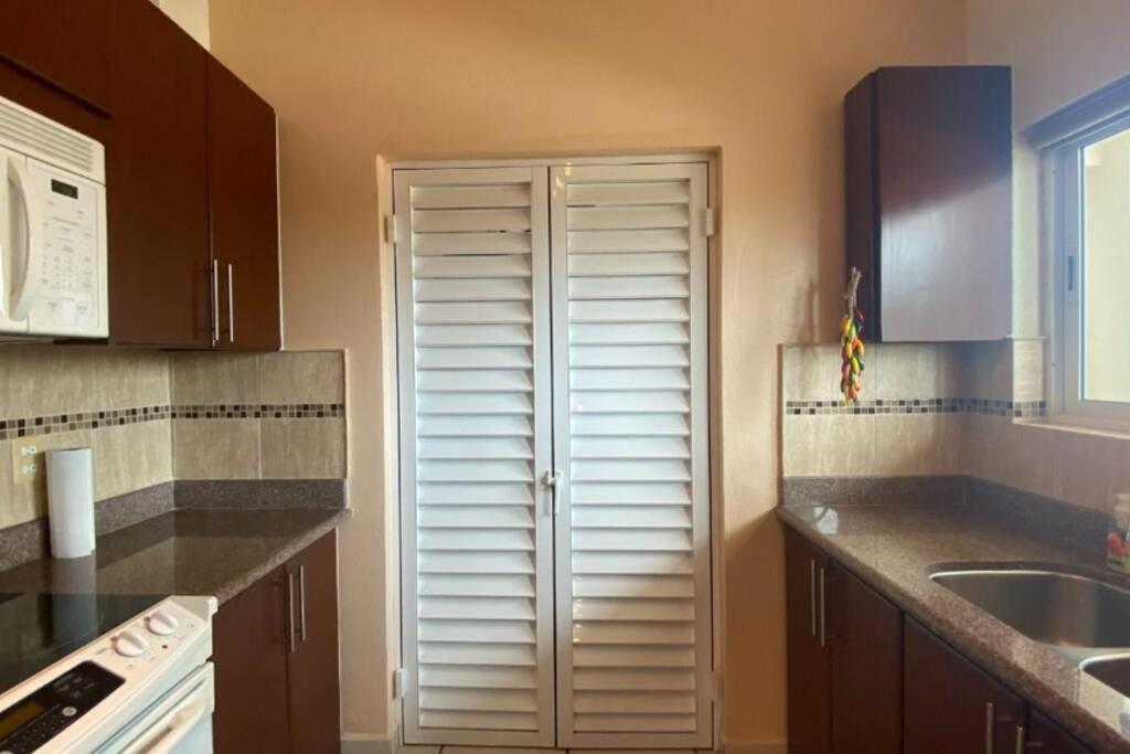 Tiara Sands 503 A Pie De Playa! Apartamento