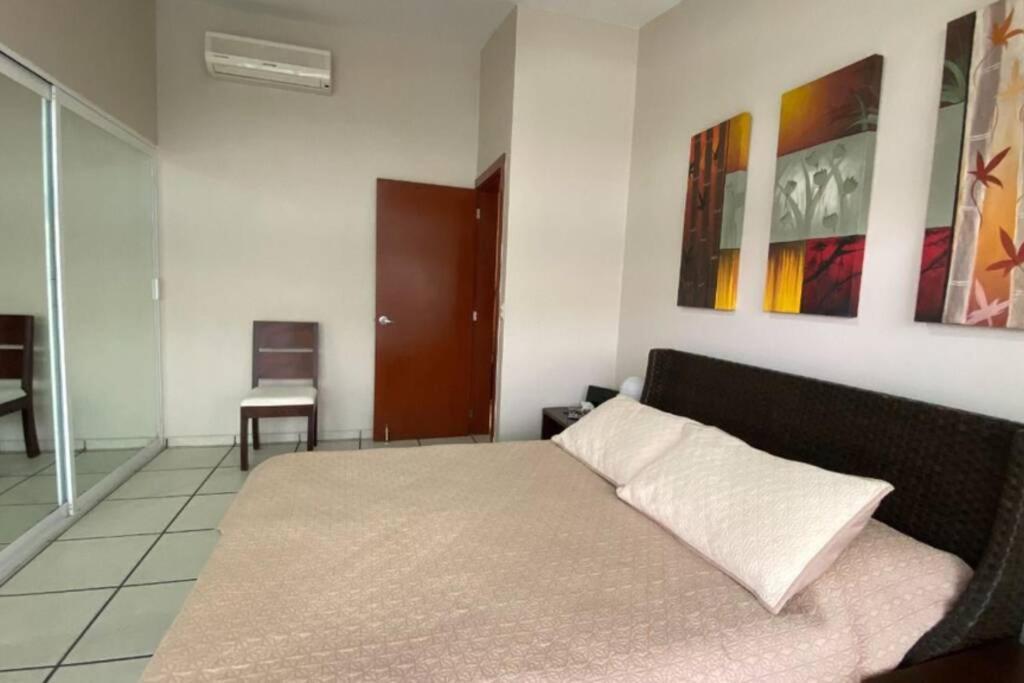 Tiara Sands 503 A Pie De Playa! Apartamento