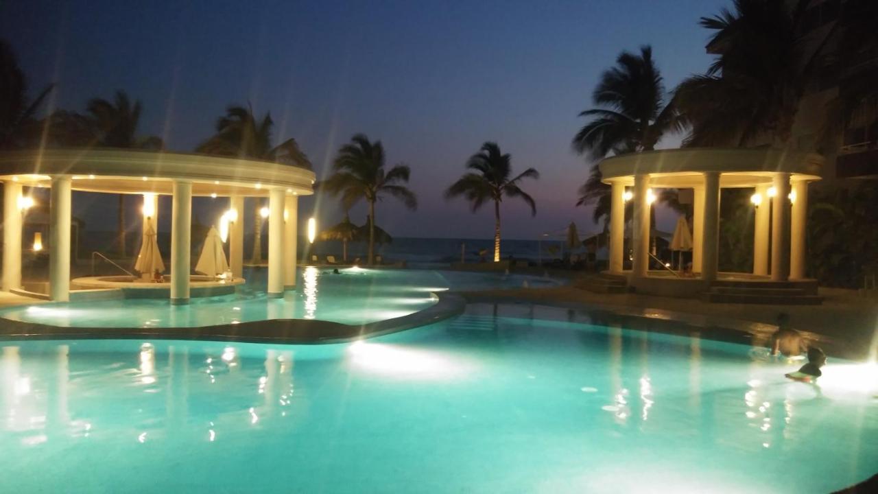 A Pie De Playa Con Alberca Jacuzzi Vista Al Mar *