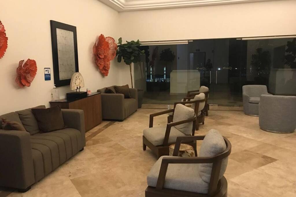 De Lujo A Pie De Playa Mazatlán