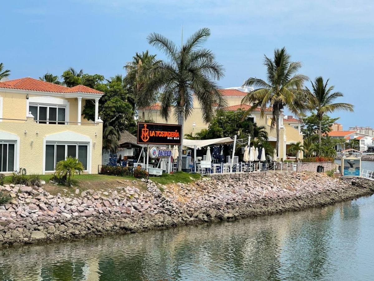 Departamento Isla Marina Con Alberca *