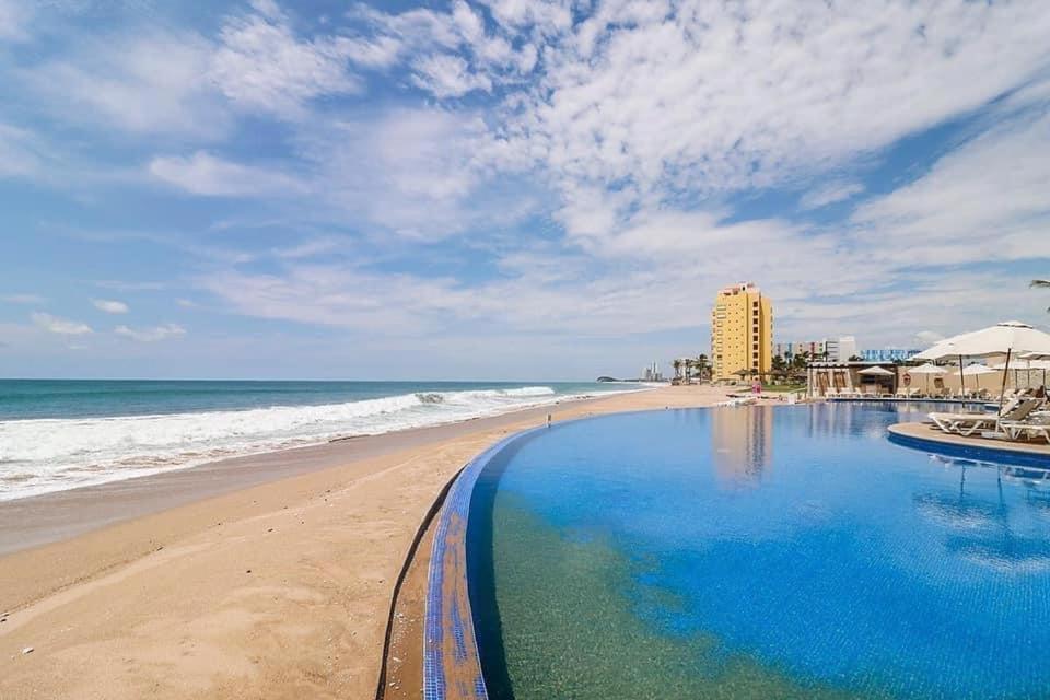 Crown Park Royal * Mazatlán