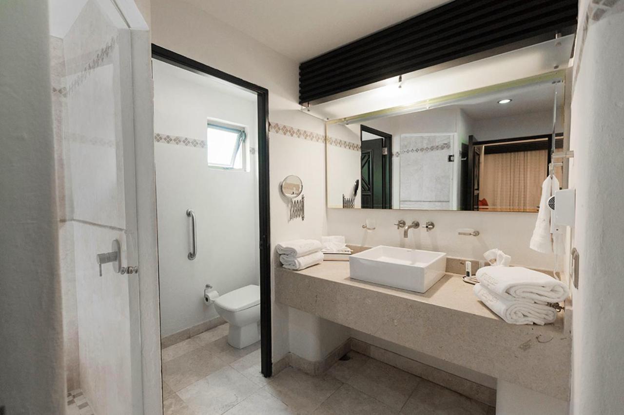 Zafiro Boutique Hotel 4*