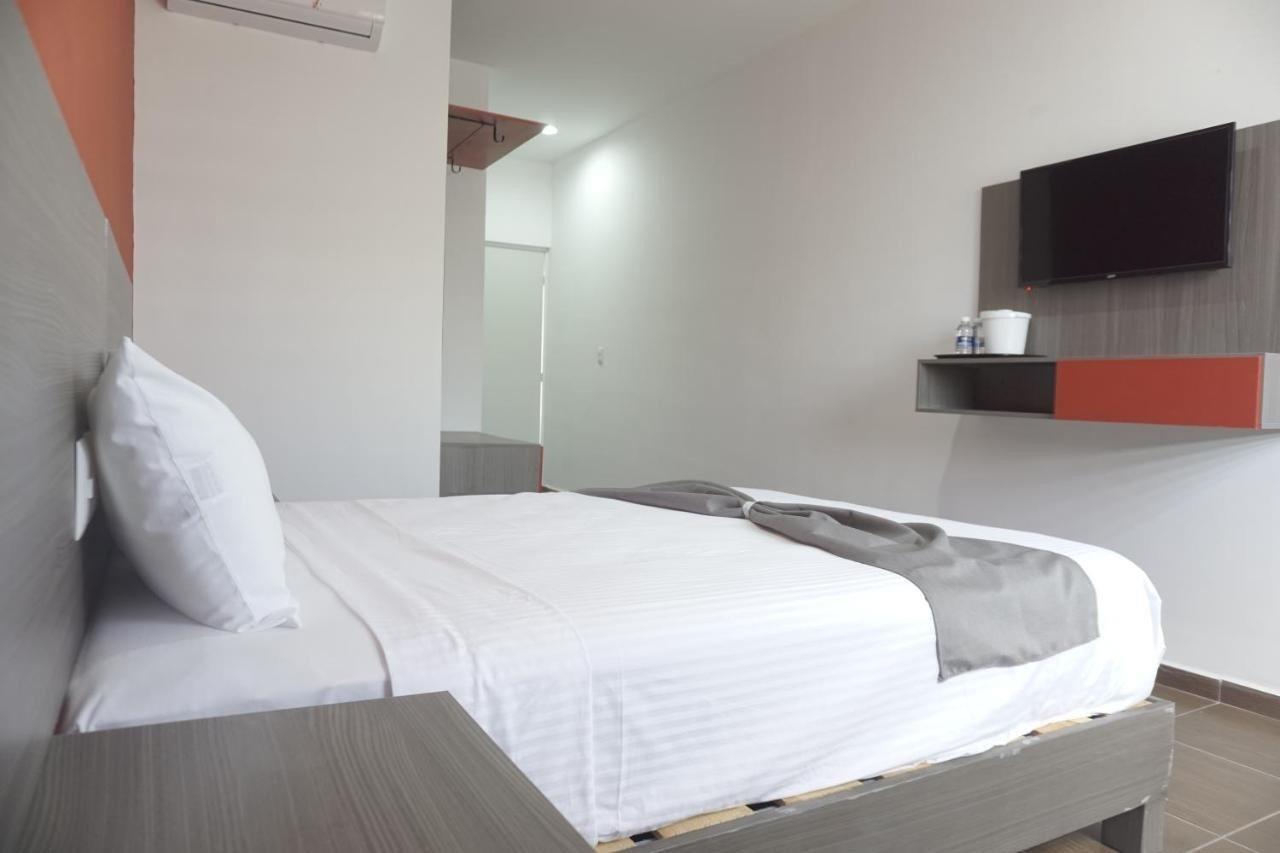 Alo Select Hotel