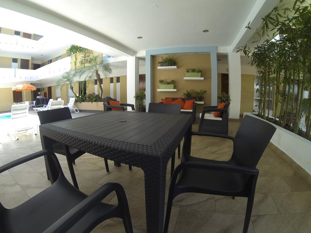 Azteca Hotel