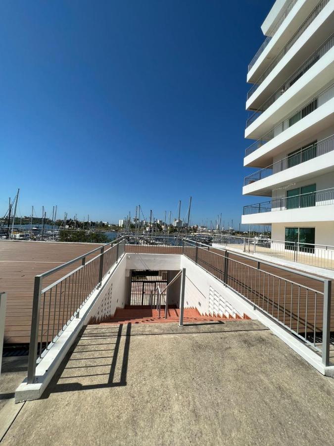 Costa Veleros Marina 101