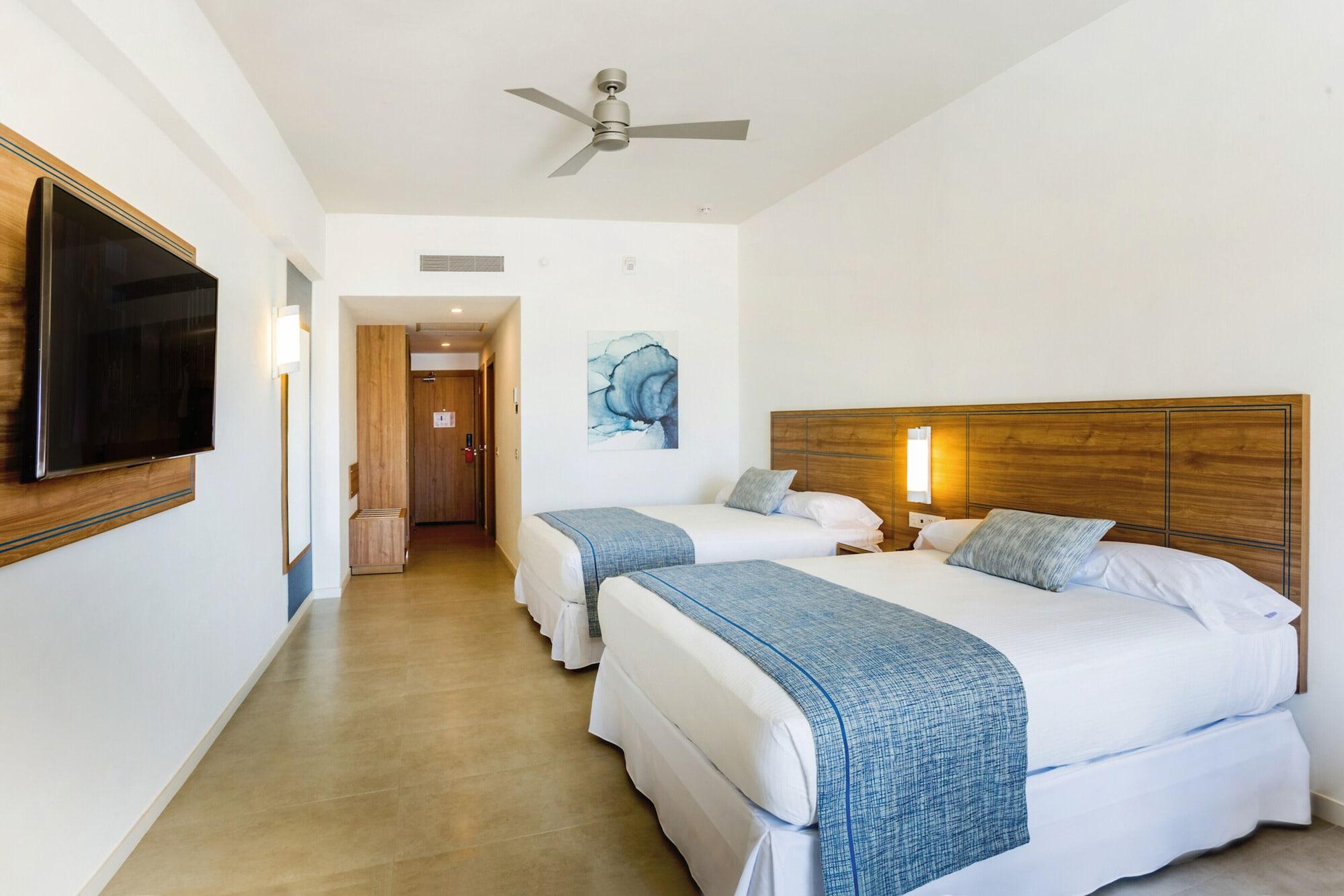 Riu Emerald Bay Hotel 3*