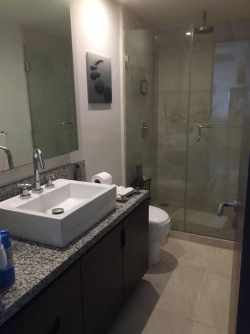 Apartment Beautiful 3 Bedroom, Fully Furnished, On The