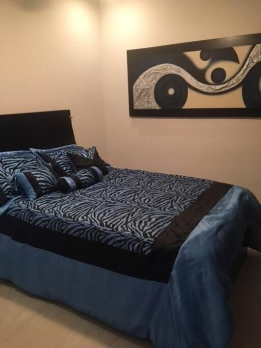 Apartment Beautiful 3 Bedroom, Fully Furnished, On The *