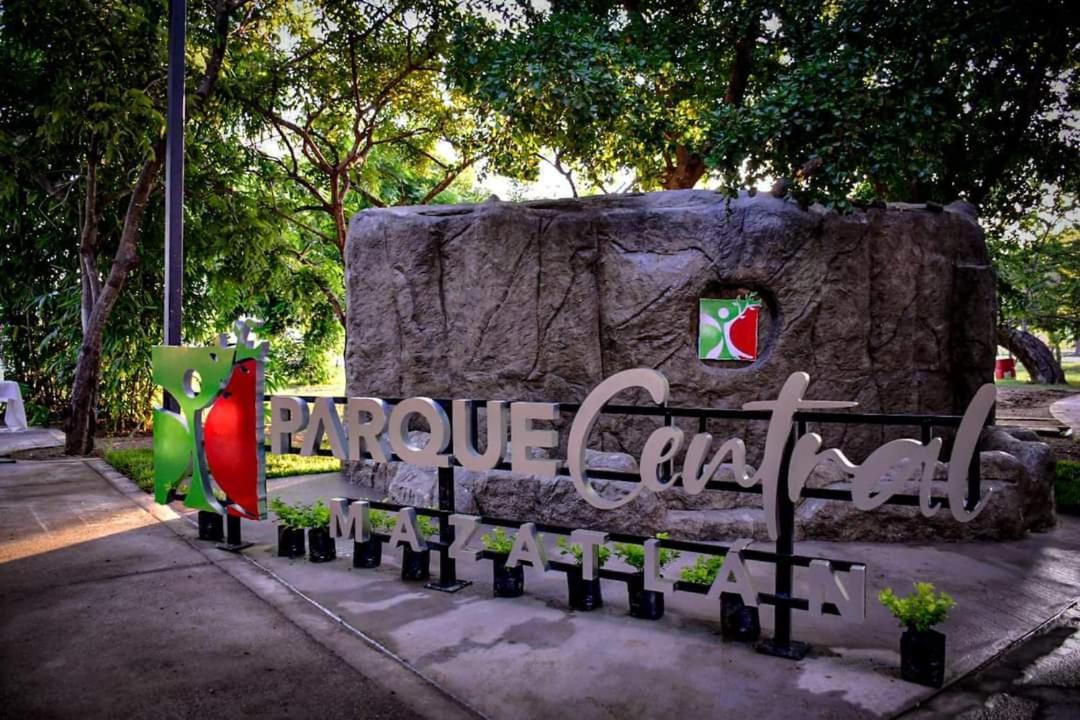 Estadio Beis Park Acuario * Mazatlán