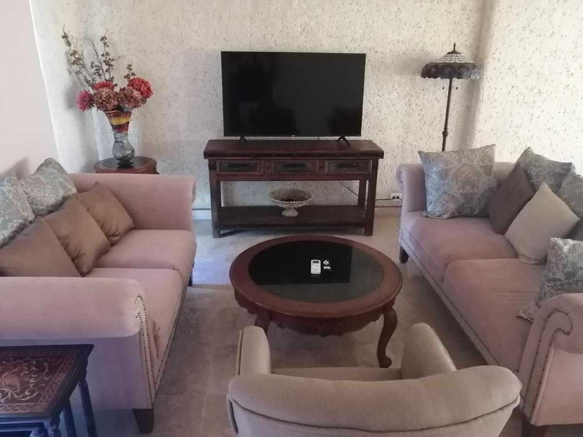 Casa Dahlia 2 Bed & Breakfast