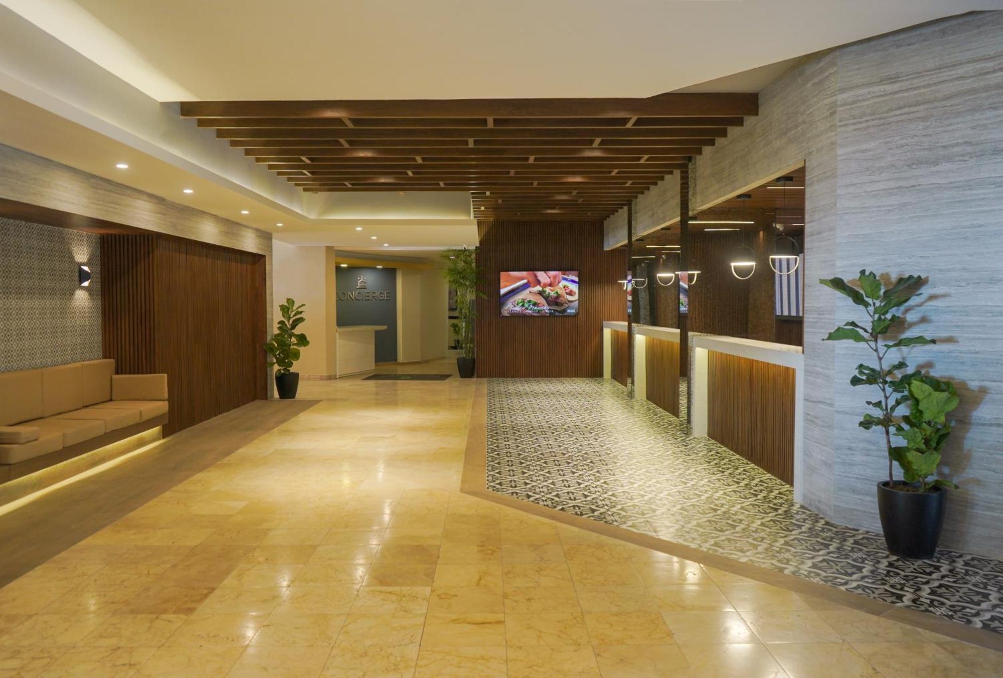 Hotel Pacific Palace Tower