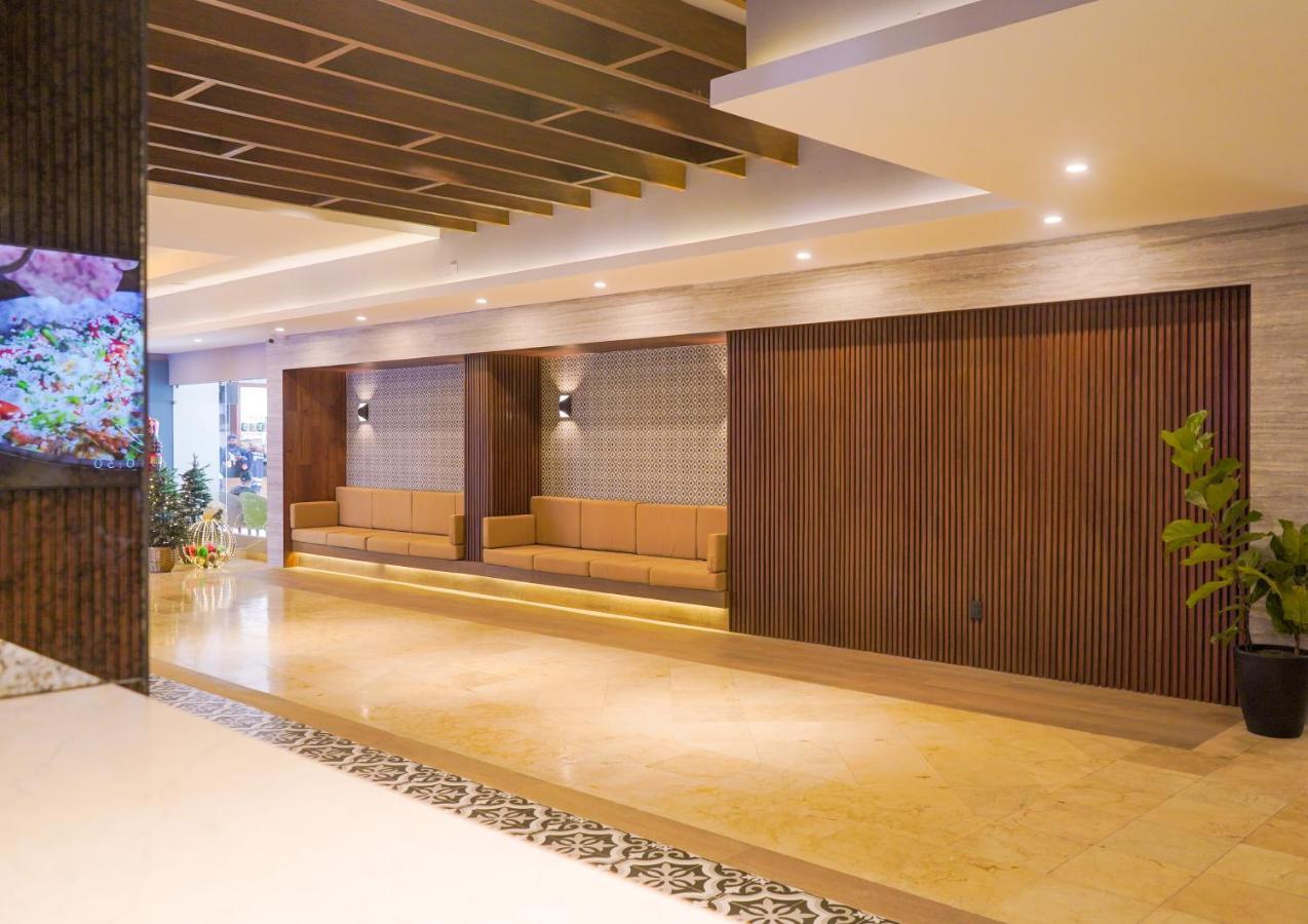 Pacific Palace Tower Hotel 4*