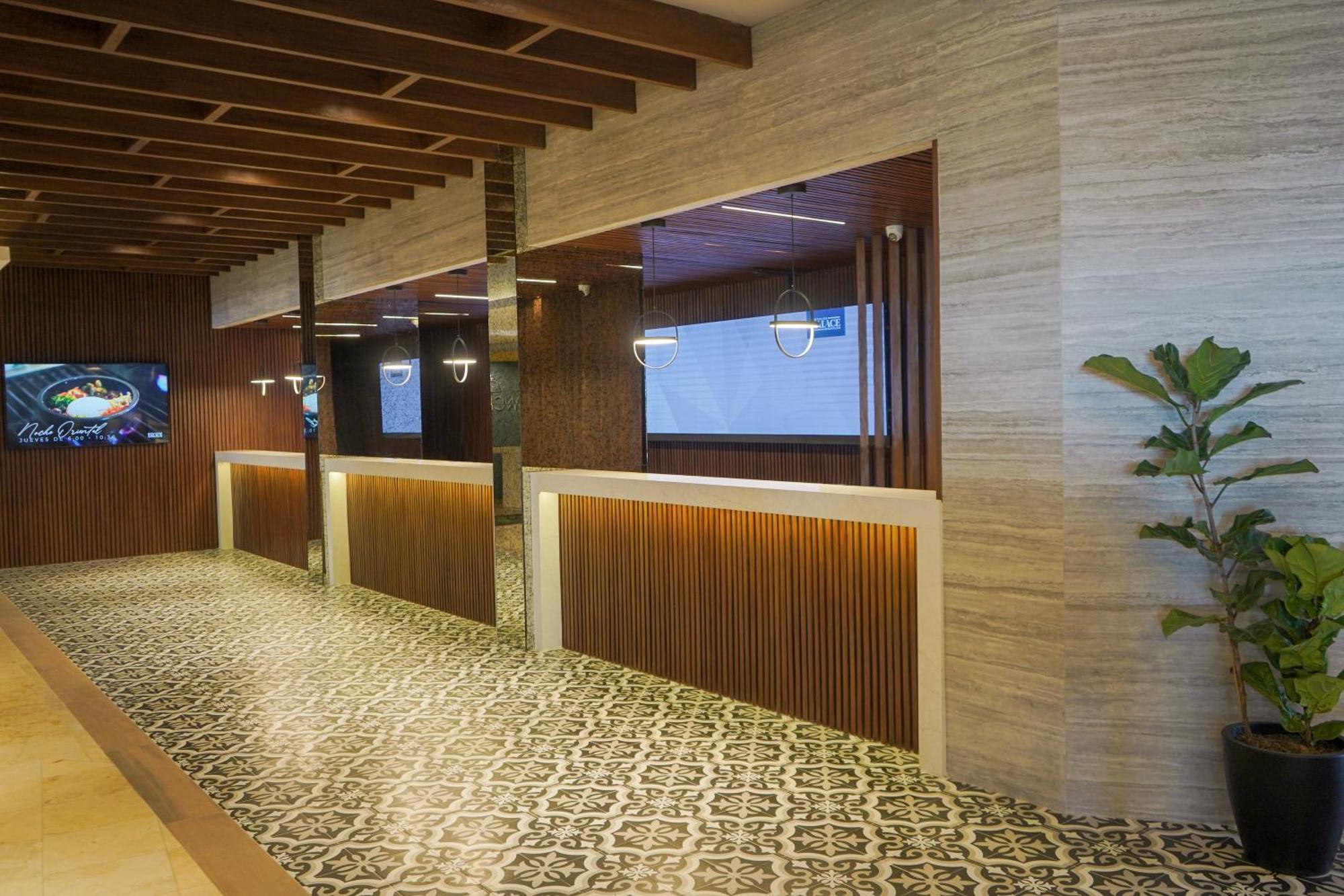 Pacific Palace Tower Hotel 4*