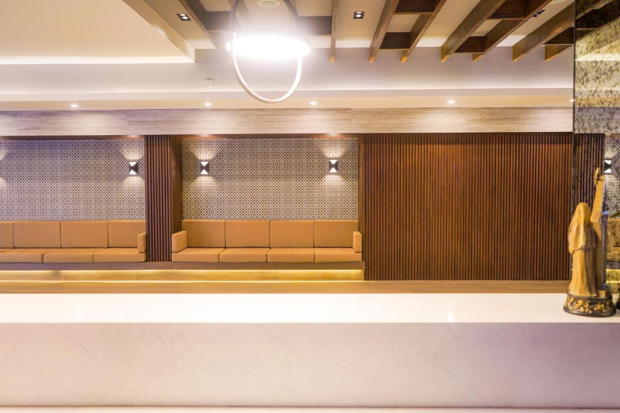 Hotel Pacific Palace Tower 4*
