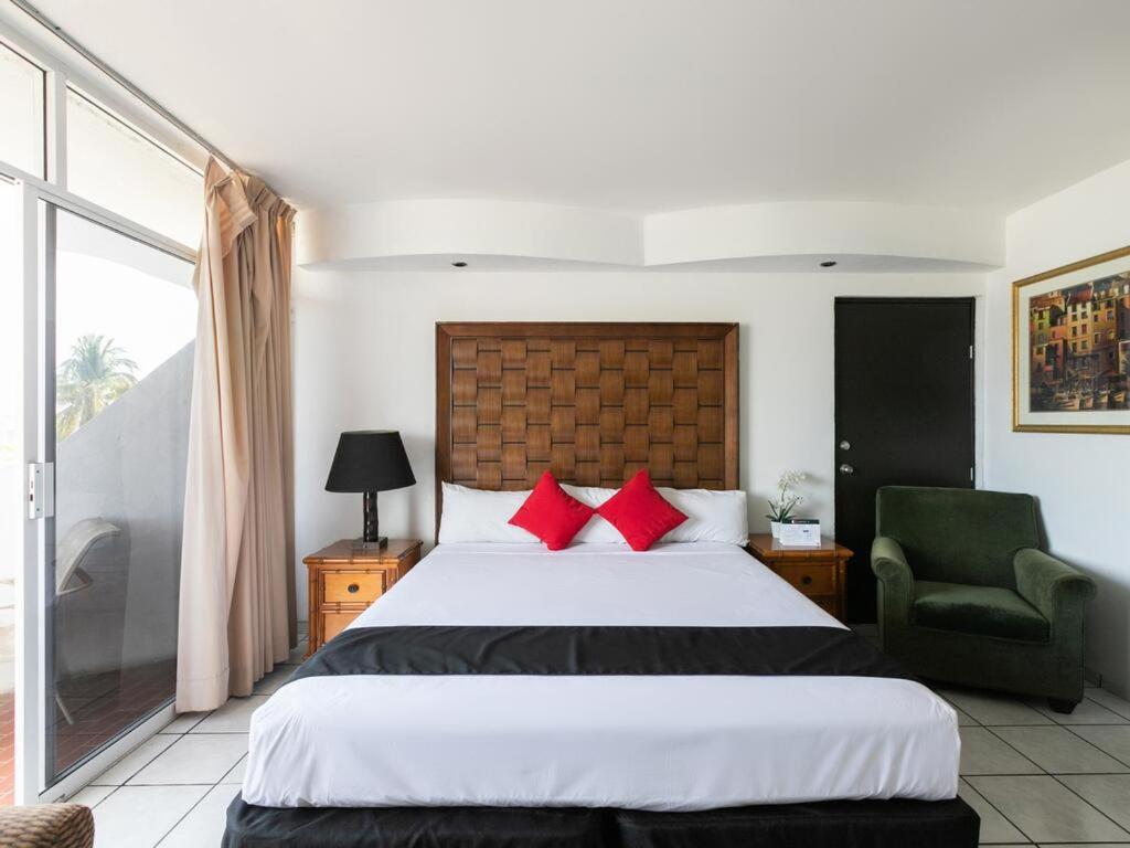 Zona Dorada Aparthotel *