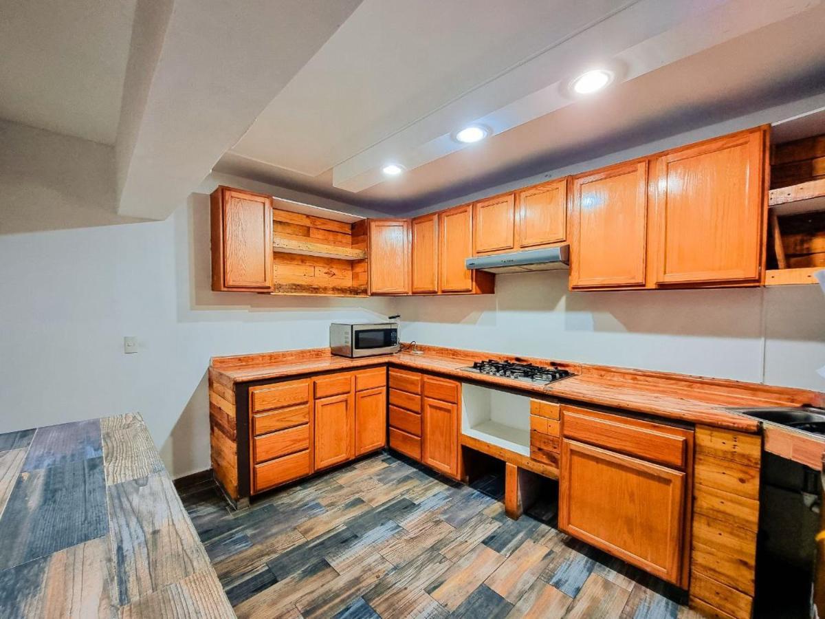 Guest house Hostal La Casa De Madera Mazatlan