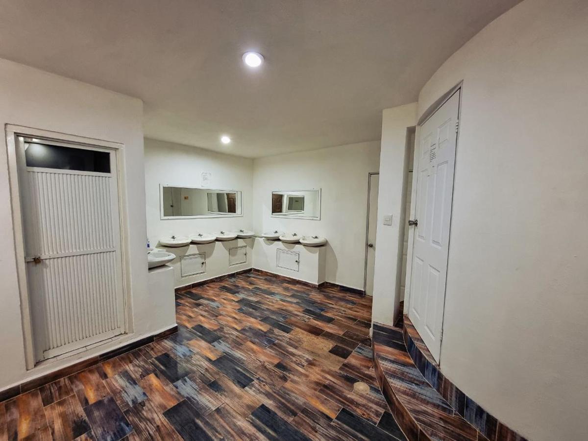 Hostal La Casa De Madera Guest house *