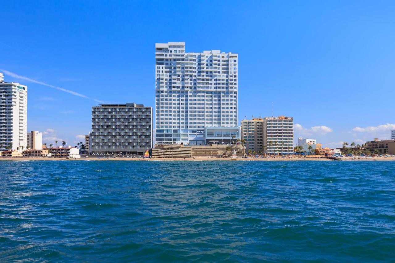 Courtyard By Marriott Hotel