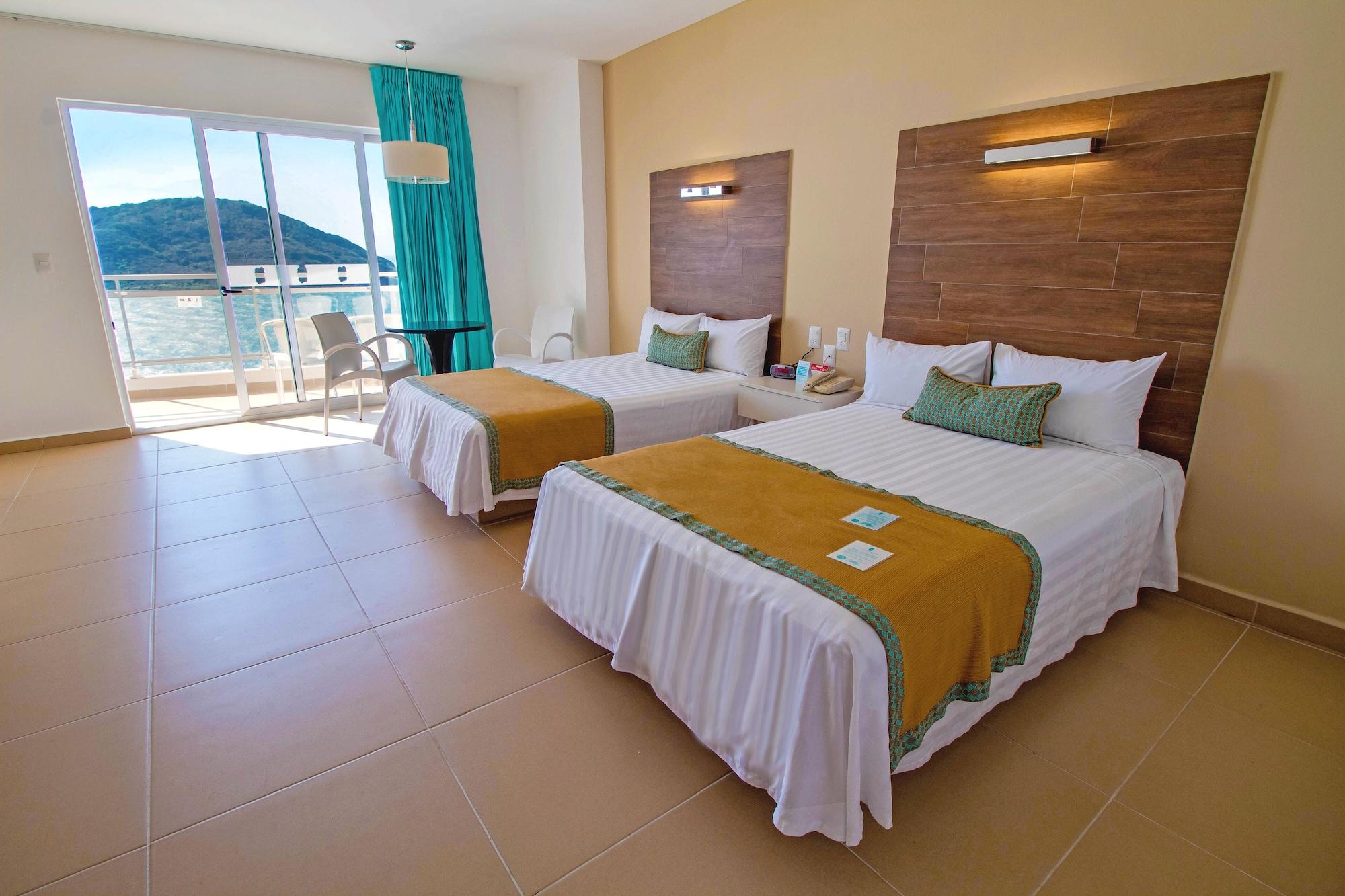 Hotel Pacific Palace Tower 4*