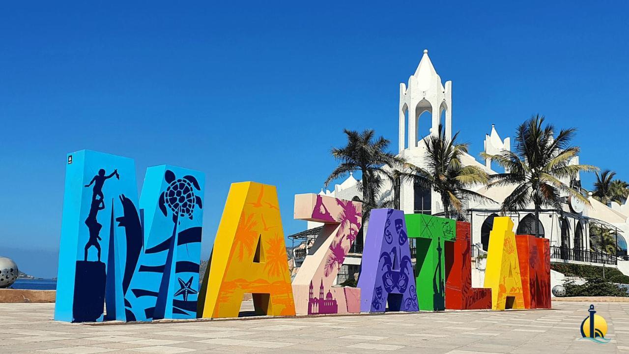 Torre Con Alberca A 1 Cuadra De La Playa * Mazatlan