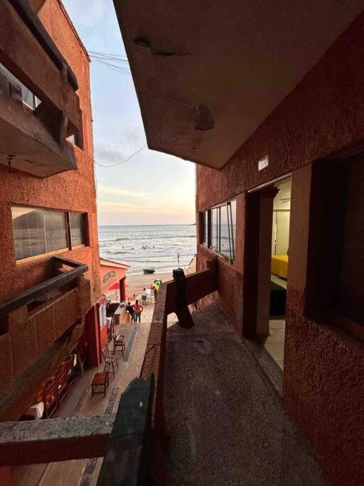 *loft Con Balcon En Playa De Zona Dorada Mazatlan* *
