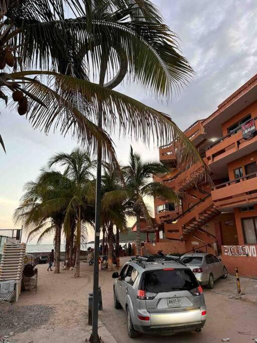 *loft Con Balcon En Playa De Zona Dorada Mazatlan* *