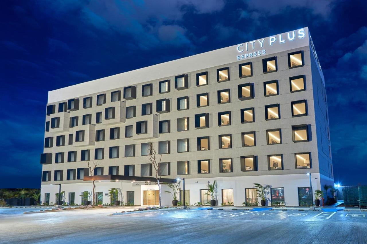 Express By Marriott Hotel 4*