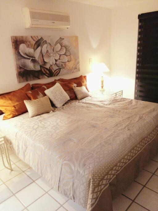 Apartment Marina Del Sol - Beautiful 2 Bdrm Sleeps 8 -ocean Front
