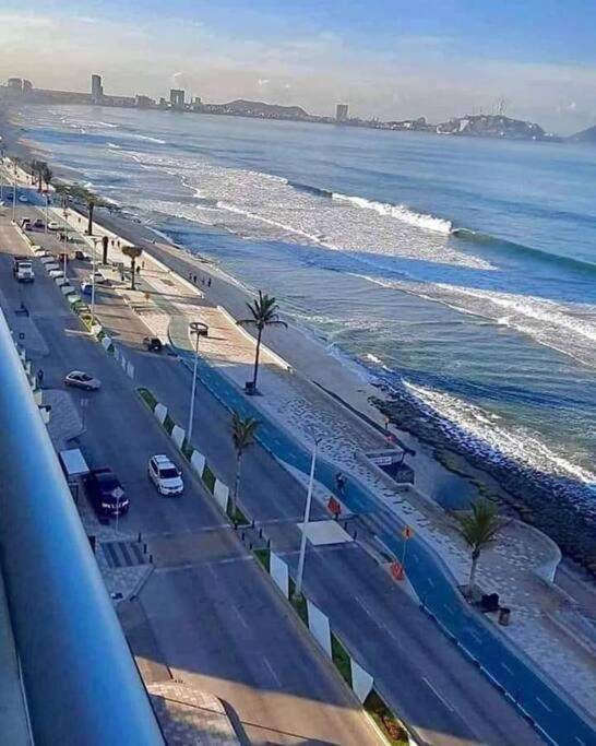 Marina Del Sol - Beautiful 2 Bdrm Sleeps 8 -ocean Front * Mazatlan